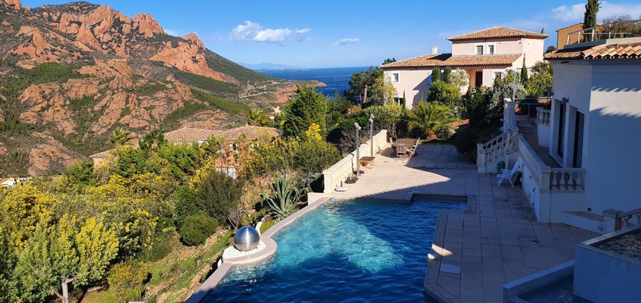 Le Porphyre Rouge Fur 12 Pers Mit Pool Und Meerblick Holiday home *